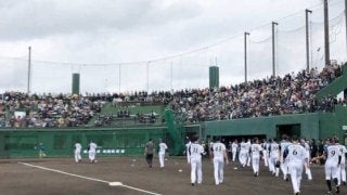 日ハム紅白戦に国頭村が熱狂　全国から約2300人、村の人口の半数近くが集結