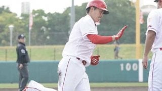 広島堂林、バックスクリーンへ豪快2ラン　安部に代わり三塁先発で猛アピール