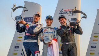 Red Bull Air Race World Championship 2019 開幕戦、室屋がアブダビで初勝利！