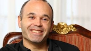 イニエスタが語るサッカーの面白さ。日本でのプレーは「学び」の連続