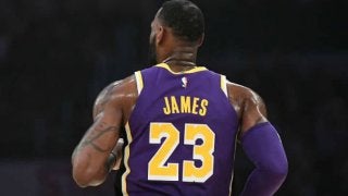 プレーオフ争いから脱落のレイカーズ、レブロン・ジェームズの出場時間を制限か