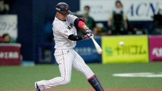 侍ジャパン阪神大山が負傷交代のアクシデント　左足に死球を受け、代走送られる