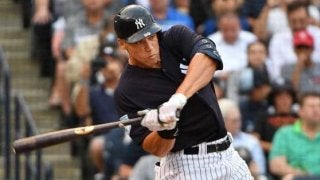 【MLB】ボールが可哀想になる打球音…ジャッジが逆方向に弾丸2ラン「レーザーだ！」