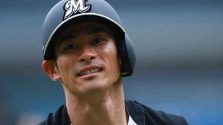 ロッテ荻野の私服姿を球団インスタが公開　「照れ屋なイケメン」の「ブラックコーデ」