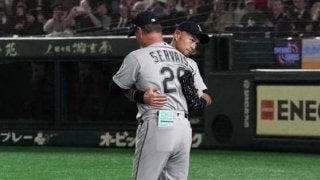 イチロー途中交代、“粋”な演出にファン総立ち　MLB公式サイト「鳥肌もの」