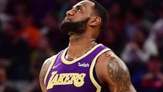 レブロンとレイカーズの誤算。不協和音が響きプレーオフ進出が絶望的