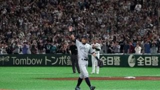「ありがとう、イチロー」MLB公式がレジェンドとの感動写真を公開