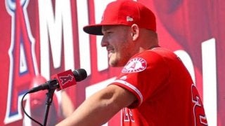 【MLB】470億円契約のトラウトが記者会見　家族やファンへ感謝し、声を詰まらせる