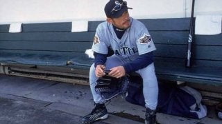 イチロー、MLB1年目の功績を米メディア再評価「日本人野手の固定概念を覆した」