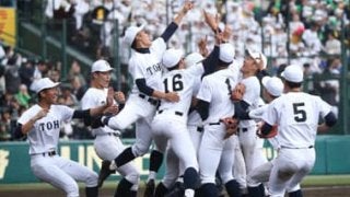 東邦センバツＶの決め手。習志野のツキと勢いを封じた「超前進守備」