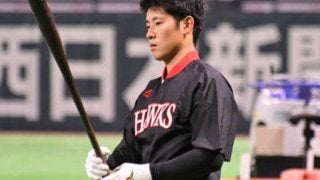 鷹上林、“熱男”との競弾に苦笑い「本塁打の後は打ちにくい」