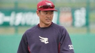 楽天銀次が「急造捕手」で盗塁刺を記録　チームに必要な“隠れ捕手”の存在