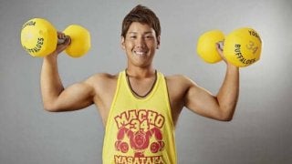 オリ吉田正、新チャンス動画はプロレス風　ダンベルもスタンドで目立つ黄色に