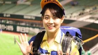 比嘉愛未似？　筧美和子似？　笑顔眩しい美女売り子が語る“極意”「秘訣は絶対にある」【福岡発 売り子名鑑2019】