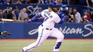 【MLB】若手有望株ゲレーロJr.がメジャー初安打！　デビュー戦でサヨナラ勝ちを演出