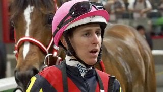 サートゥルナーリアにD.レーン！ルメール騎乗停止で乗り替わり