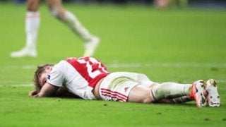 アヤックスの快進撃がついにストップ。記憶に残る試合後の美しい拍手