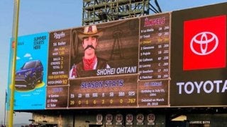 【MLB】大谷翔平、“口ひげカウボーイ”姿を初披露も…初回先制機で空振り三振