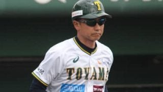 独立リーグで指揮を執る二岡智宏。「悔いなくやれよ」と言わない理由