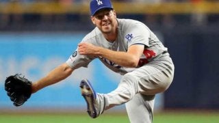 【MLB】「完璧なバックドア」ド軍左腕のギリギリに決まるカーブが「ただただエグい」