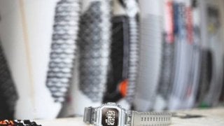 プロサーファー五十嵐カノアのシグネチャーモデルG-SHOCK「GLX-5600KI」発売