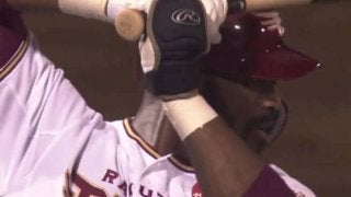 楽天ブラッシュ、劣勢から逆転13号3ラン！　6回までノーノーの西武今井は呆然