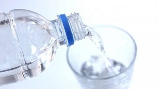 1日に摂取する水の適量は何リットル？