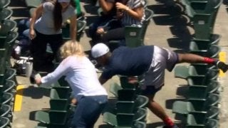 【MLB】ファウルボールが欲しくて“必死すぎる”ファンが話題「爆笑」「胸が張り裂ける」