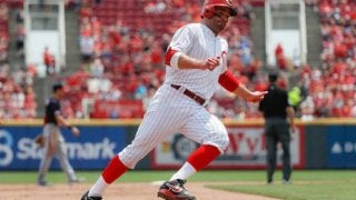 【MLB】35歳巧打者の素手キャッチに放送局熱狂「なんというプレー」「今までで最高の守備」