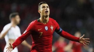 圧巻のハット。「千両役者」ロナウドは一点の曇りなき欧州王座を狙う