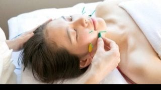 ただいま流行中！電気を流す美容鍼「パルス美容鍼」