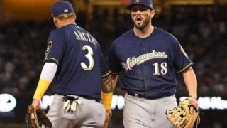 【MLB】メジャー版“アライバ”究極コンビプレーに米歓喜　「セクシー」「クレイジーだ」