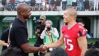 Xリーグトップ選手が子供たちを指導RBピーターソンがゲストで登場