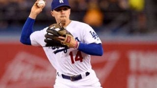 【MLB】三遊間ゴロを素手キャッチ＆鬼肩の規格外プレーに米驚愕　「言葉にならない」