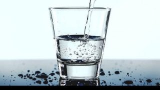 身体の○％は水分！？水分補給の重要性