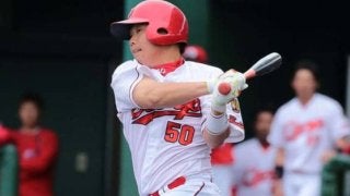 広島12年ドラ1高橋大がプロ初本塁打！　第2打席で左翼席へ7年目にして待望1号ソロ