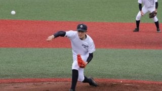 【高校野球】大船渡・佐々木が3回6K　2度の得点圏もギア上げ無失点　持ち球操り圧巻投球