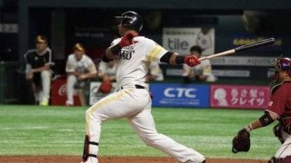 鷹が5連勝で首位快勝！　8回再逆転、グラシアル6打点　楽天4連敗で3ゲーム差後退