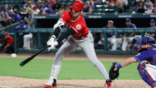 【MLB】大谷翔平、右手1本“曲芸打ち”に元レ軍GM唖然　「ぎこちないスイングでしたが…」