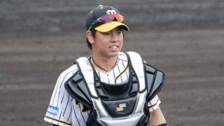 10年ぶり「捕手の2桁盗塁」達成なるか？　阪神梅野とホークス甲斐が足で魅せる