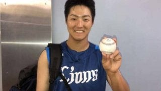高卒3年目西武鈴木がプロ初安打「必死に食らいつきました」記念球は両親へ