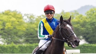 【新馬/福島6R】三浦「乗りづらい展開」ホープホワイトがデビューV！