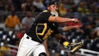 【MLB】圧巻の“キャノン砲”発動　パイレーツ捕手の二盗阻止スローにファン喝采「完璧」