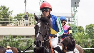 【日曜福島/新馬6R】三浦「上のクラスでもやれる」ホープホワイトがデビューV！