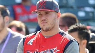 【MLB】球宴でもスカッグスを追悼　トラウト＆ラステラは「45」で参加、全選手ユニにワッペン