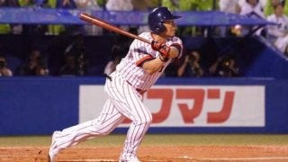 岩村氏　あと少しで本塁打　満塁からフェンス直撃の同点適時打　ヤクルトOB戦