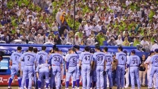 試合終了も…古田敦也氏がまさかの“泣きの1イニング”　ヤクルトOB戦で“延長戦”