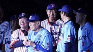 野村監督がOB戦で感謝のスピーチ「スワローズに足を向けては眠れません」