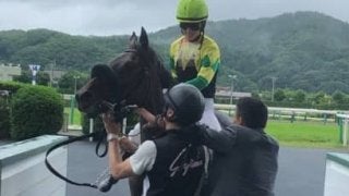 藤田菜七子「この馬を信じて乗りました」今年１８勝目