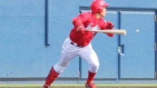 広島ドラ1小園、スタメン起用に応える今季2度目のマルチ！　第1、2打席で中前打